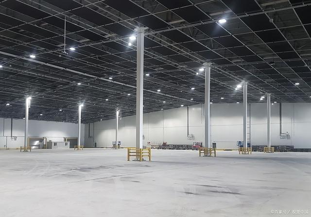 仓库照明灯安装规范:安全高效照明的关键要点